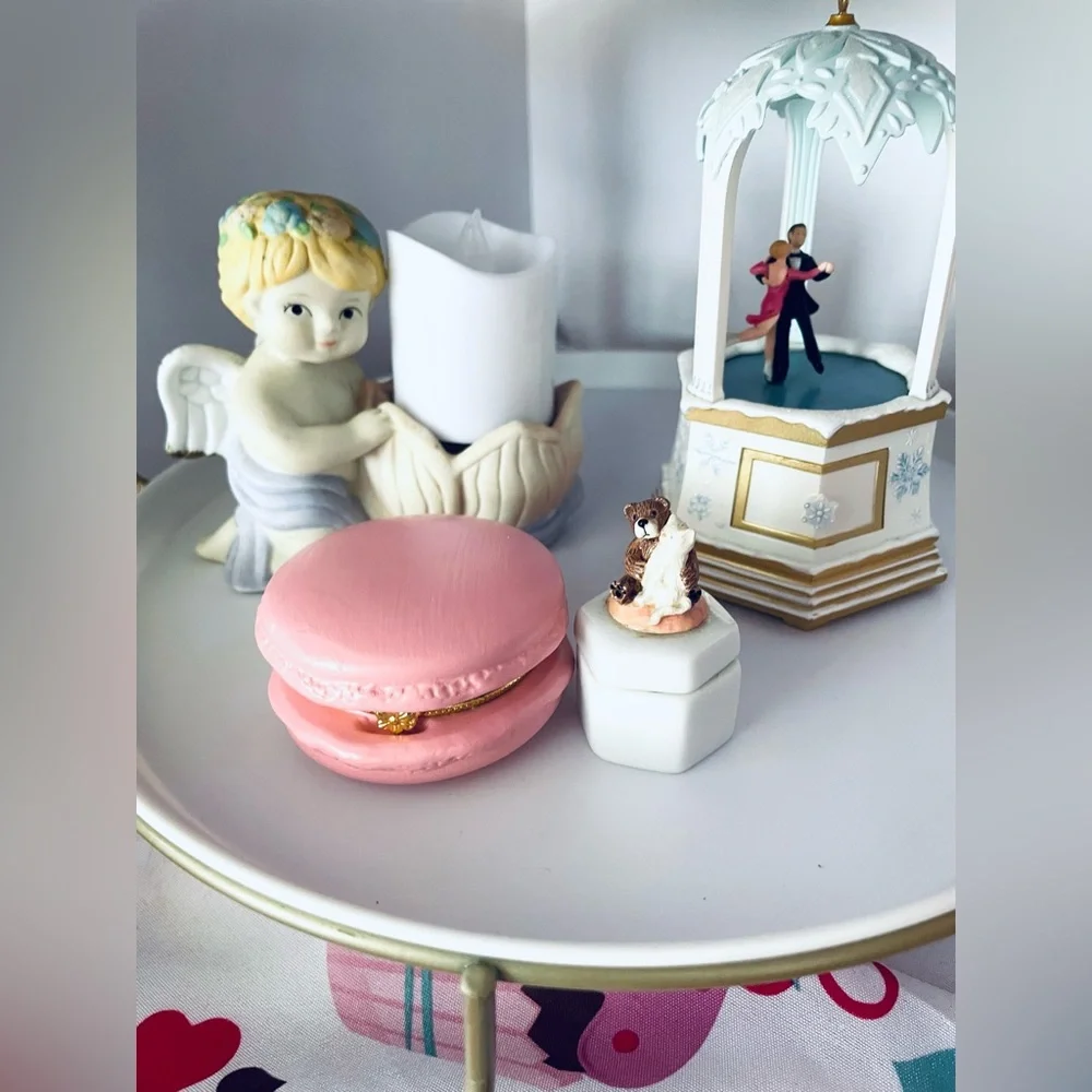 Vintage charming ceramic